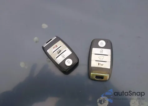 2014 Kia Soul ! from USA, damaged, VIN KNDJX3A50E7028682